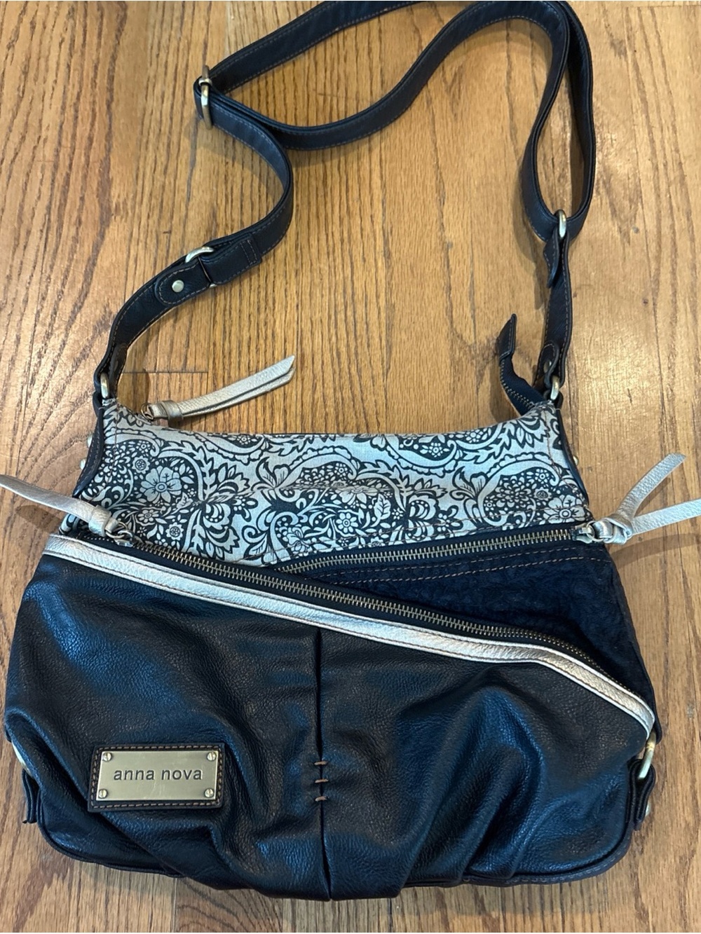 Black & Cream Floral Accent Crossbody Bag
